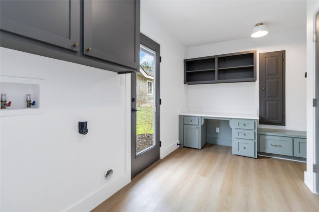 16 Country LN, Wimberley, TX 78676