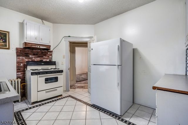 1004 Jaques Ave, Rahway City, NJ 07065