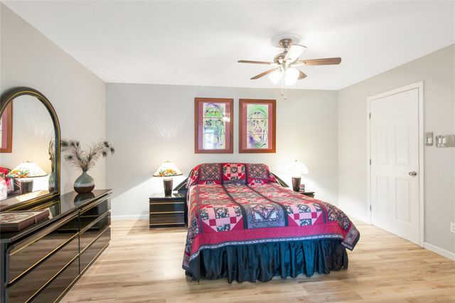 63 Hideaway Drive, Friendswood, TX 77546
