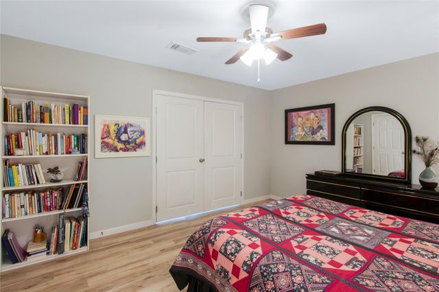 63 Hideaway Drive, Friendswood, TX 77546