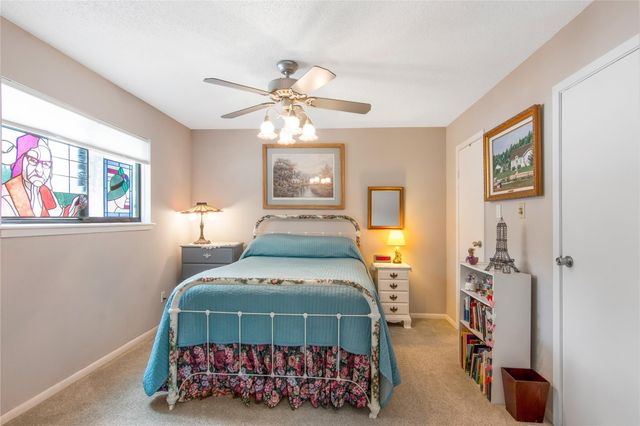 63 Hideaway Drive, Friendswood, TX 77546