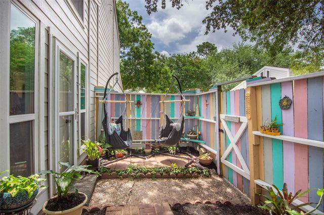 63 Hideaway Drive, Friendswood, TX 77546