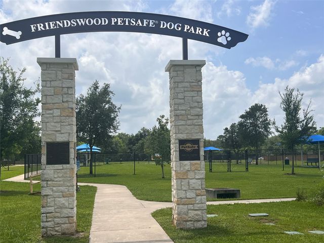 63 Hideaway Drive, Friendswood, TX 77546