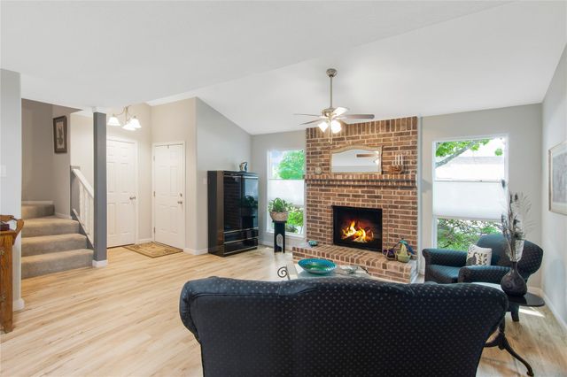 63 Hideaway Drive, Friendswood, TX 77546