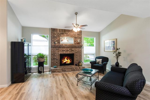 63 Hideaway Drive, Friendswood, TX 77546