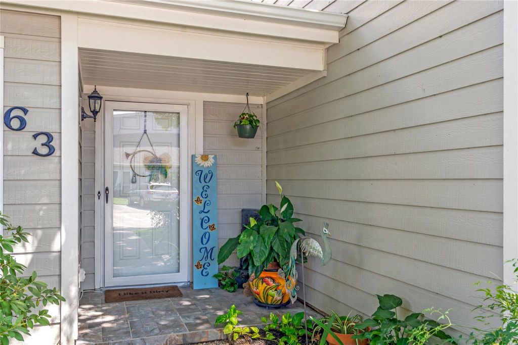 63 Hideaway Drive, Friendswood, TX 77546
