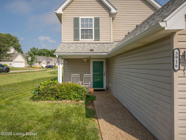 3916 Mimosa View Dr, Louisville, KY 40299