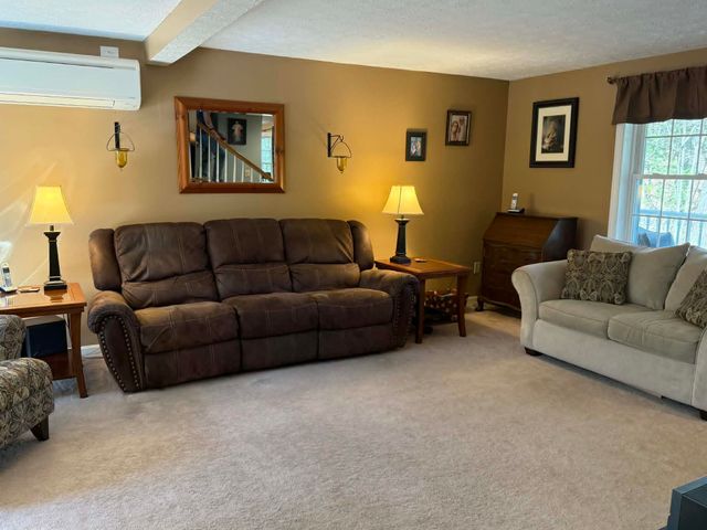 1071 Montalona Road, Dunbarton, NH 03046