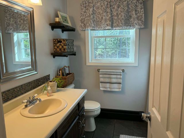 1071 Montalona Road, Dunbarton, NH 03046