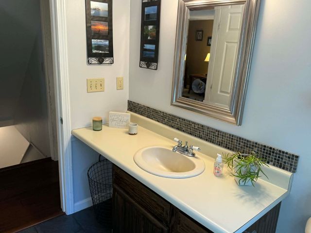 1071 Montalona Road, Dunbarton, NH 03046