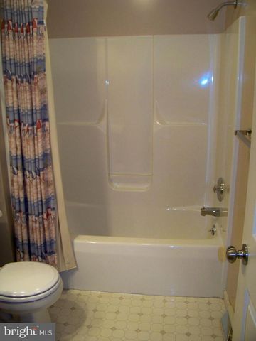 339 PORTLAND PL, Lititz, PA 17543