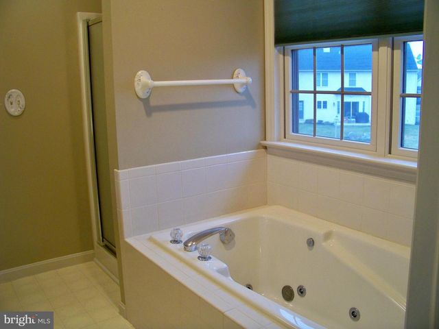 339 PORTLAND PL, Lititz, PA 17543