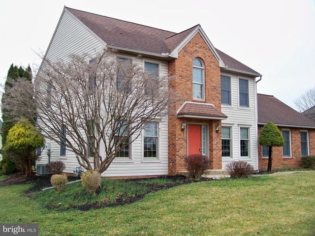 339 PORTLAND PL, Lititz, PA 17543