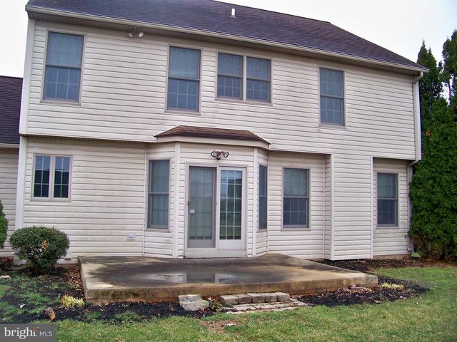 339 PORTLAND PL, Lititz, PA 17543