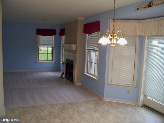 339 PORTLAND PL, Lititz, PA 17543