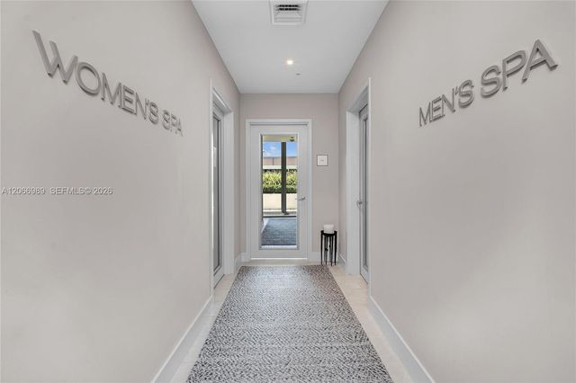 1180 N Federal Highway 501, Fort Lauderdale, FL 33304