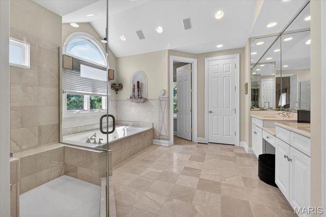638 Morel Court, St Albans, MO 63073