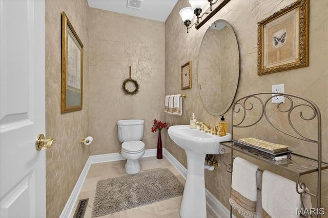 638 Morel Court, St Albans, MO 63073