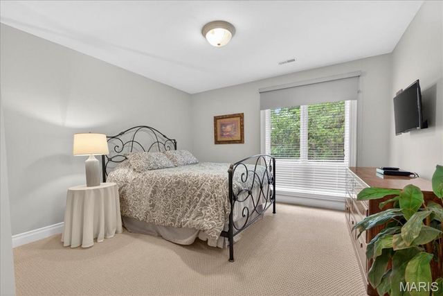 638 Morel Court, St Albans, MO 63073