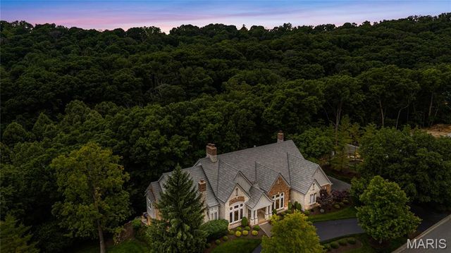 638 Morel Court, St Albans, MO 63073