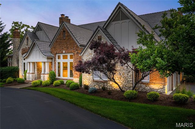 638 Morel Court, St Albans, MO 63073