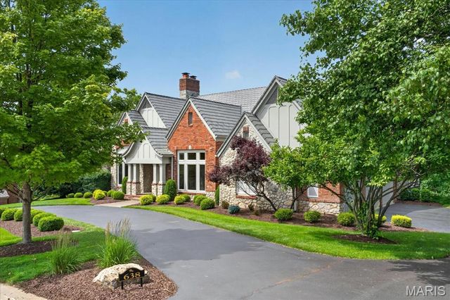 638 Morel Court, St Albans, MO 63073