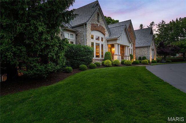 638 Morel Court, St Albans, MO 63073