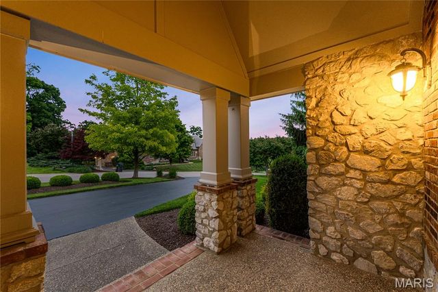638 Morel Court, St Albans, MO 63073
