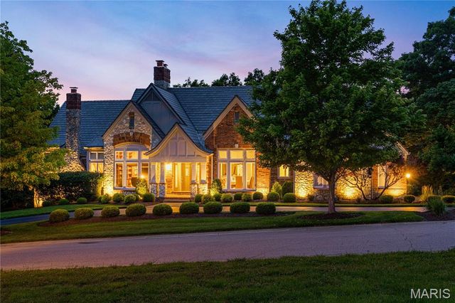 638 Morel Court, St Albans, MO 63073