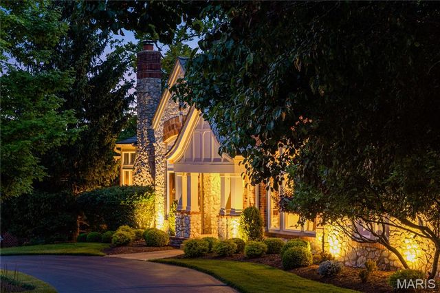 638 Morel Court, St Albans, MO 63073