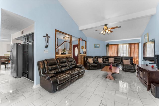 228 April Waters Drive W, Conroe, TX 77356