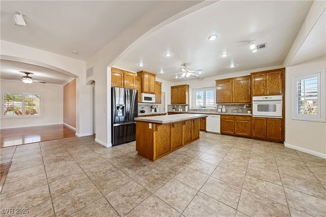 2201 Valentine Avenue, Pahrump, NV 89048