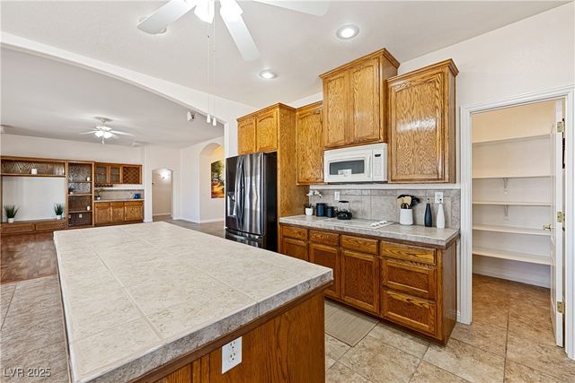 2201 Valentine Avenue, Pahrump, NV 89048