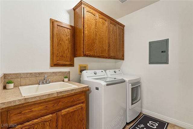 2201 Valentine Avenue, Pahrump, NV 89048