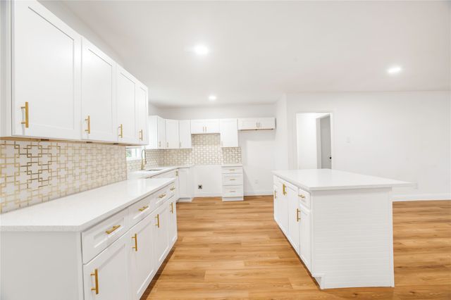 4761 Meadowbrook Drive, Fort Worth, TX 76103