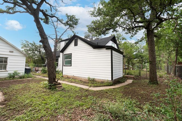 4761 Meadowbrook Drive, Fort Worth, TX 76103