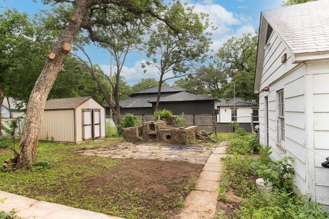 4761 Meadowbrook Drive, Fort Worth, TX 76103