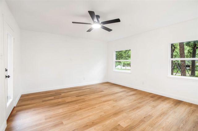 4761 Meadowbrook Drive, Fort Worth, TX 76103