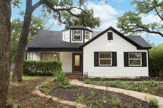 4761 Meadowbrook Drive, Fort Worth, TX 76103