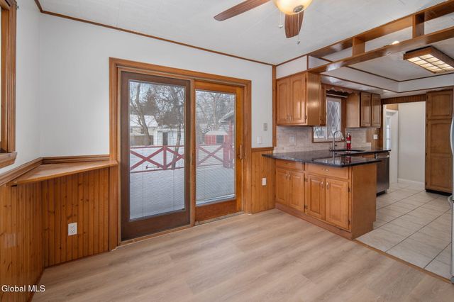 7 Mullen Drive, Rotterdam, NY 12306