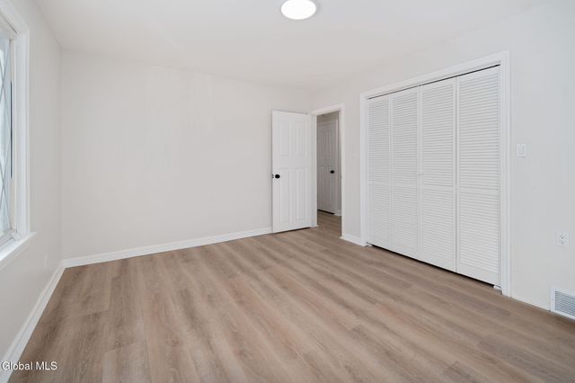 7 Mullen Drive, Rotterdam, NY 12306