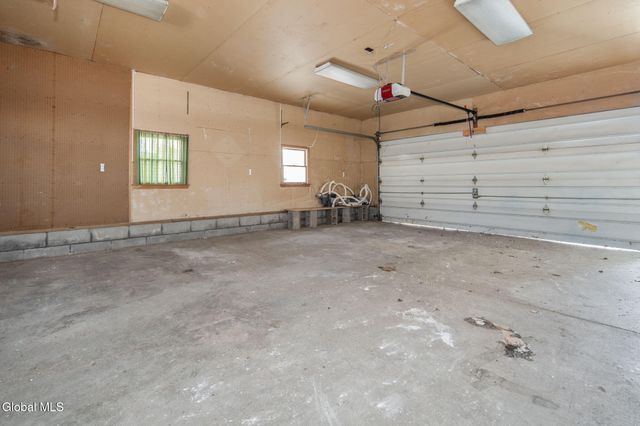 7 Mullen Drive, Rotterdam, NY 12306