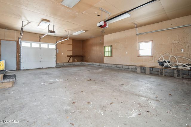 7 Mullen Drive, Rotterdam, NY 12306