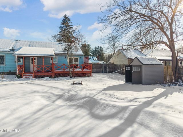 7 Mullen Drive, Rotterdam, NY 12306