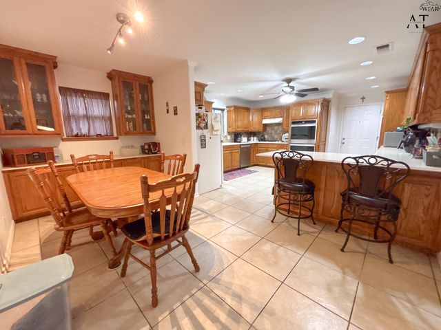 1139 REGENCY DRIVE, Burkburnett, TX 76354