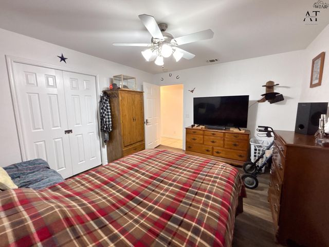 1139 REGENCY DRIVE, Burkburnett, TX 76354