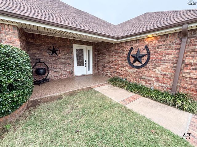 1139 REGENCY DRIVE, Burkburnett, TX 76354