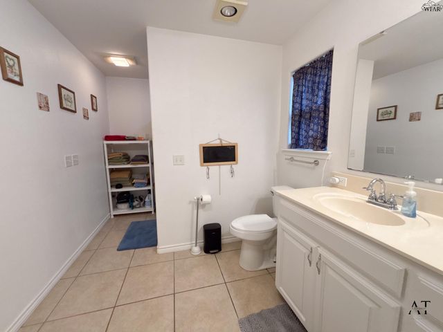 1139 REGENCY DRIVE, Burkburnett, TX 76354