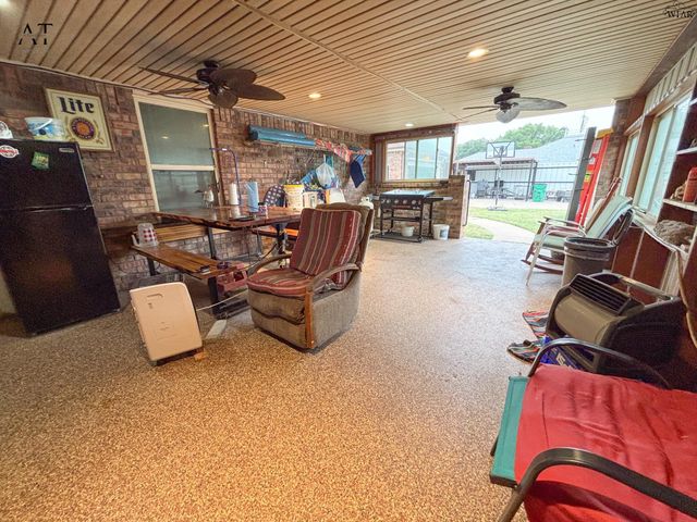 1139 REGENCY DRIVE, Burkburnett, TX 76354