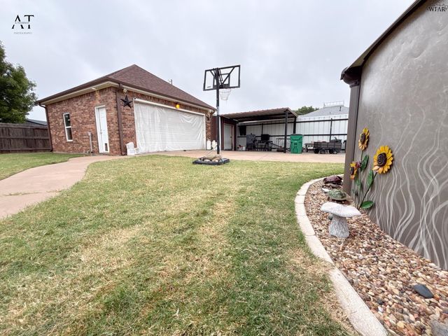 1139 REGENCY DRIVE, Burkburnett, TX 76354